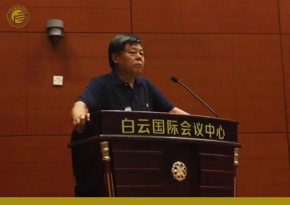 中國建筑裝飾協(xié)會副會長，副秘書長陳新